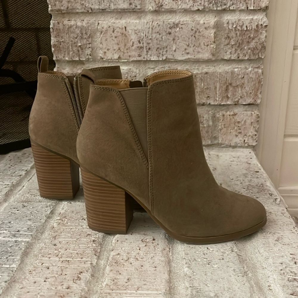 Taupe suede booties